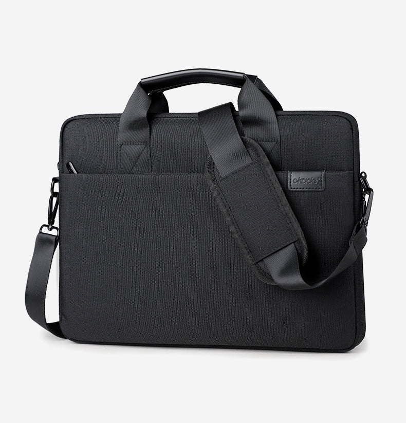 أوكاد حقيبة لاب توب أوكاد 15.4 T70 